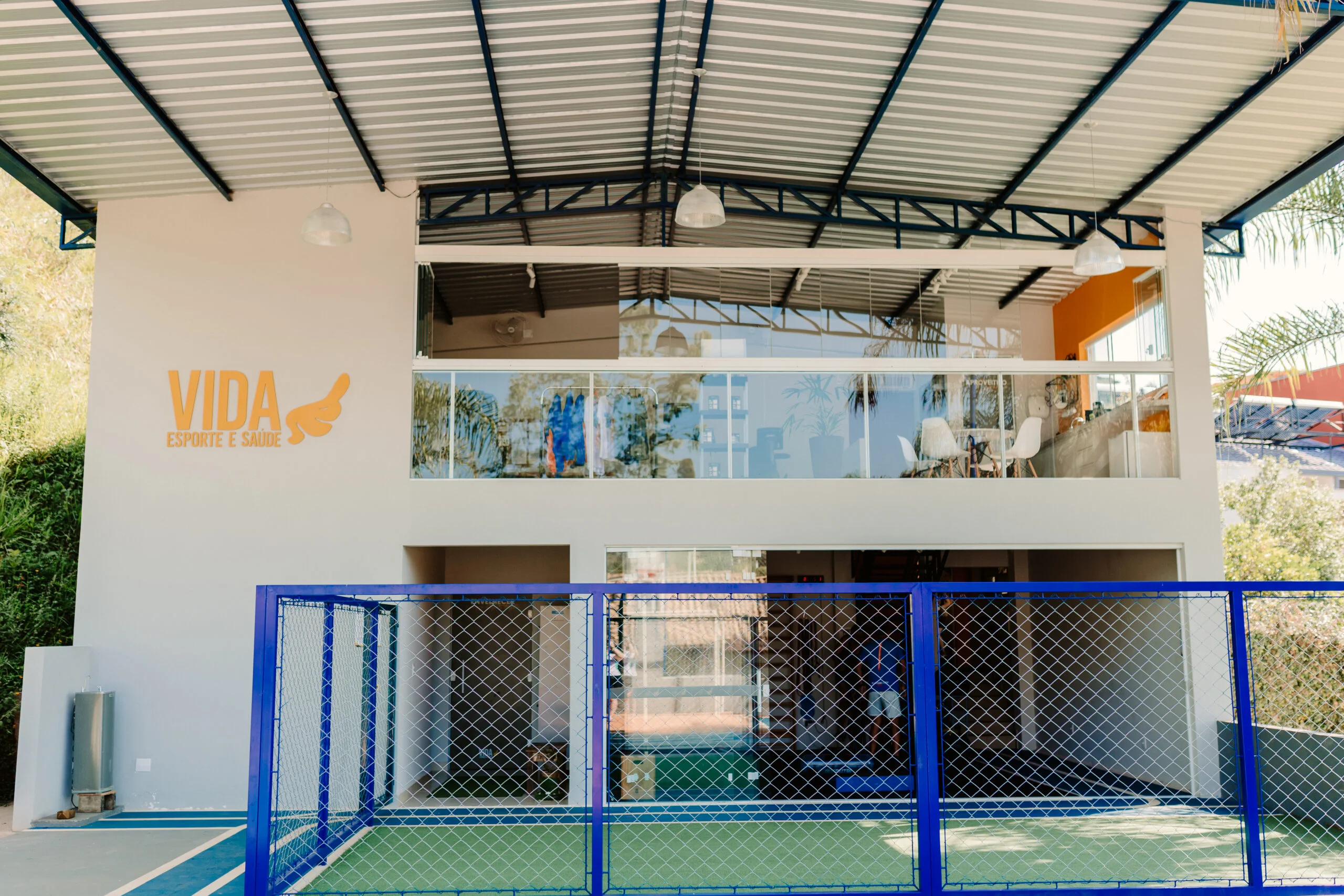Visão externa da estrutura do Centro de Treinamento Vida